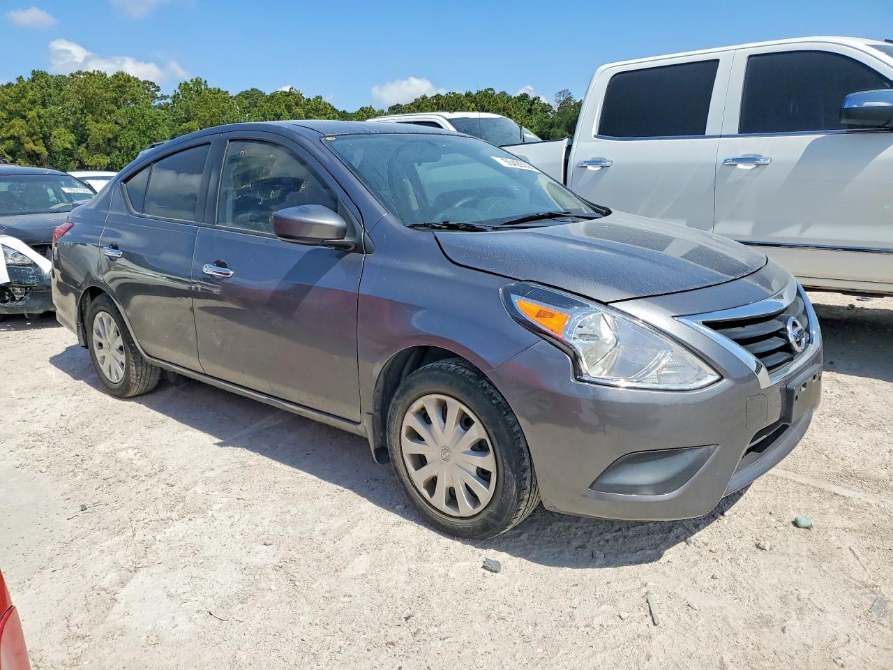Nissan Versa Sv