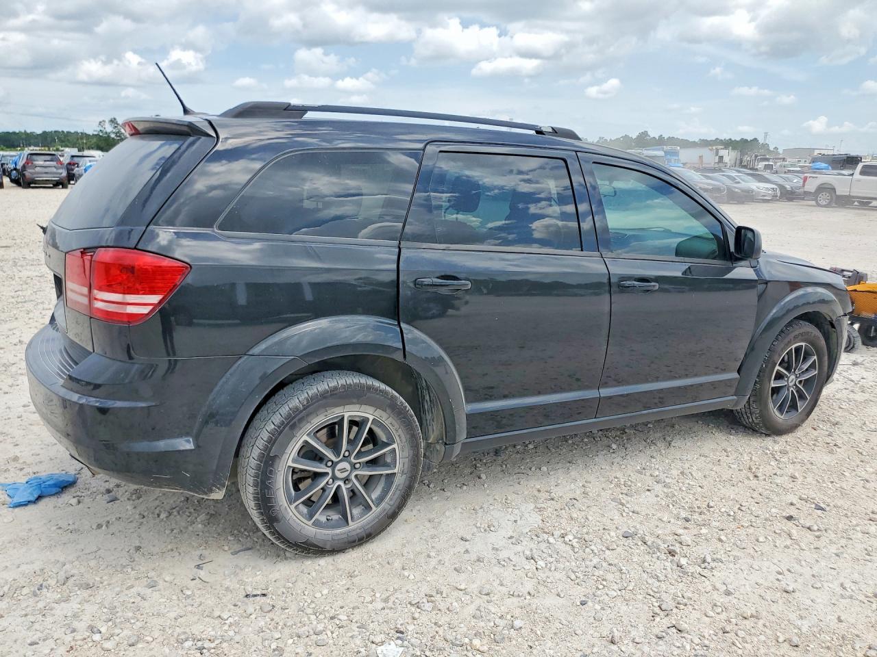 Dodge Journey Se