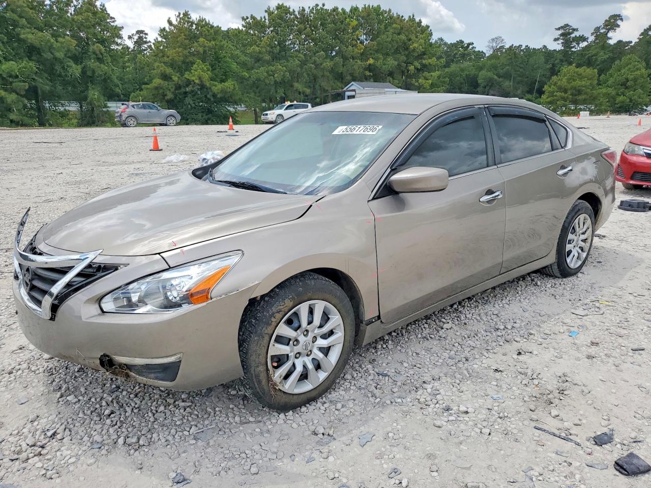 Salvage Nissan Altima Image