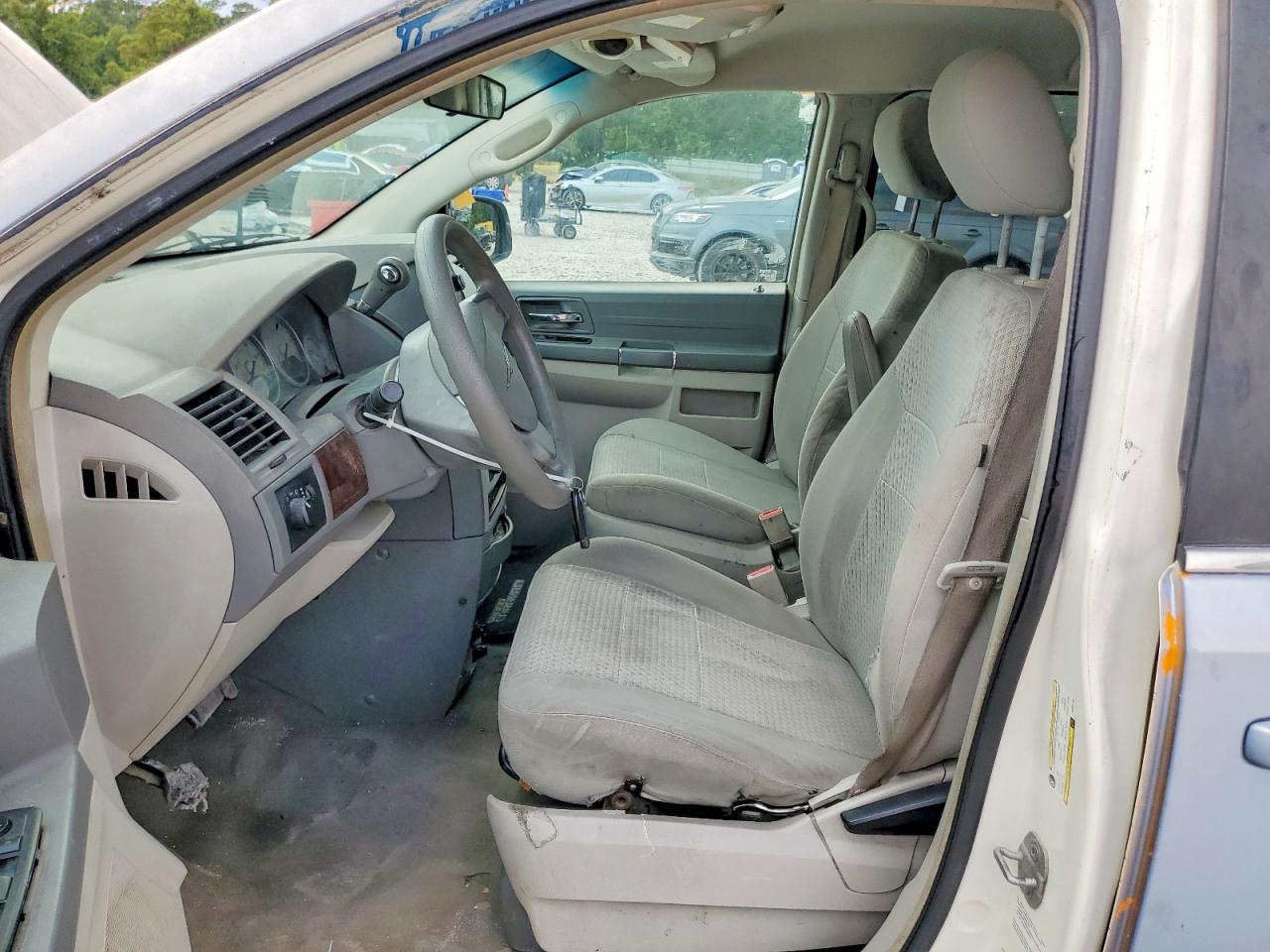 Chrysler Minivan Lx