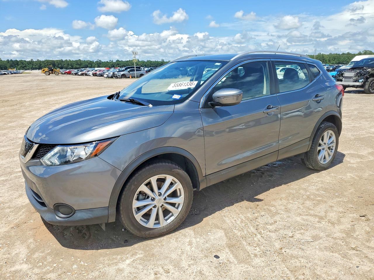 Salvage Nissan Rogue Image