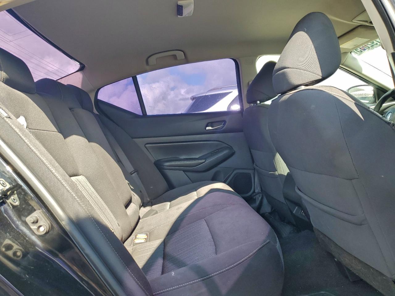 Nissan Altima S