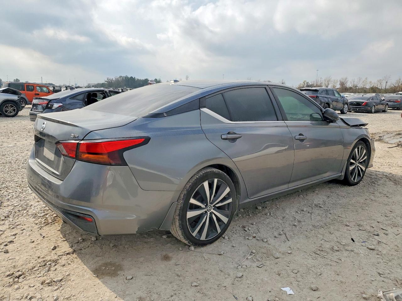 Nissan Altima Sr
