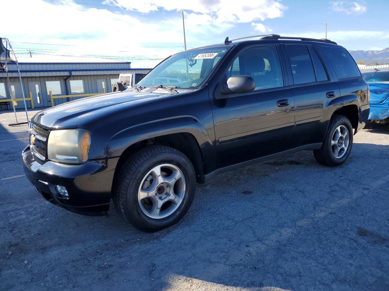 Salvage Chevrolet Trailblaze Image