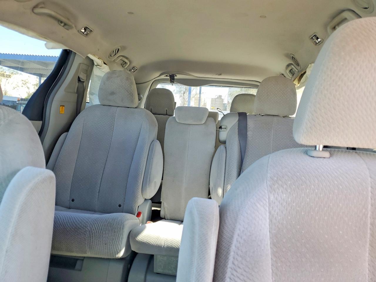 Toyota Sienna Le