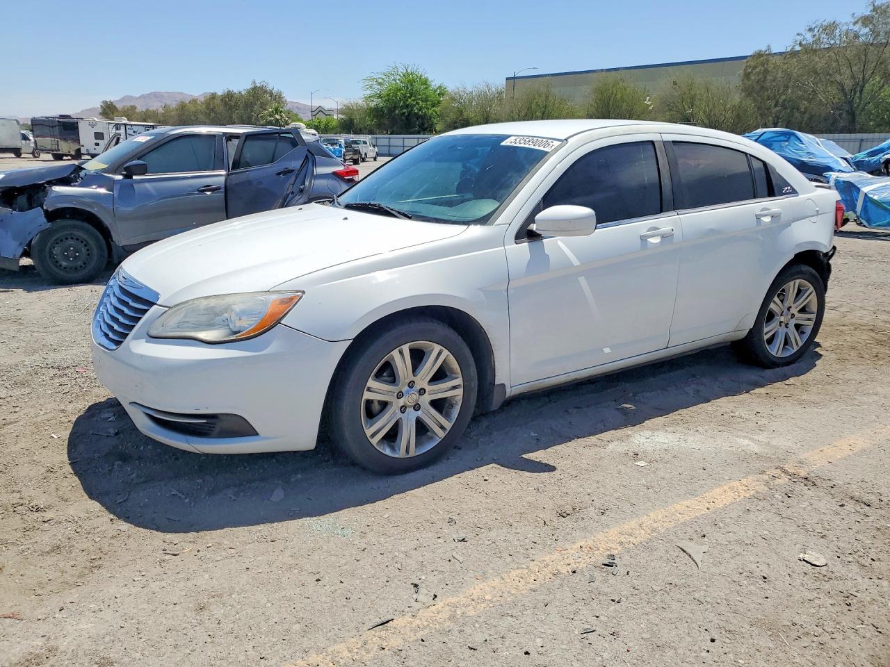 Salvage Chrysler 200 Image