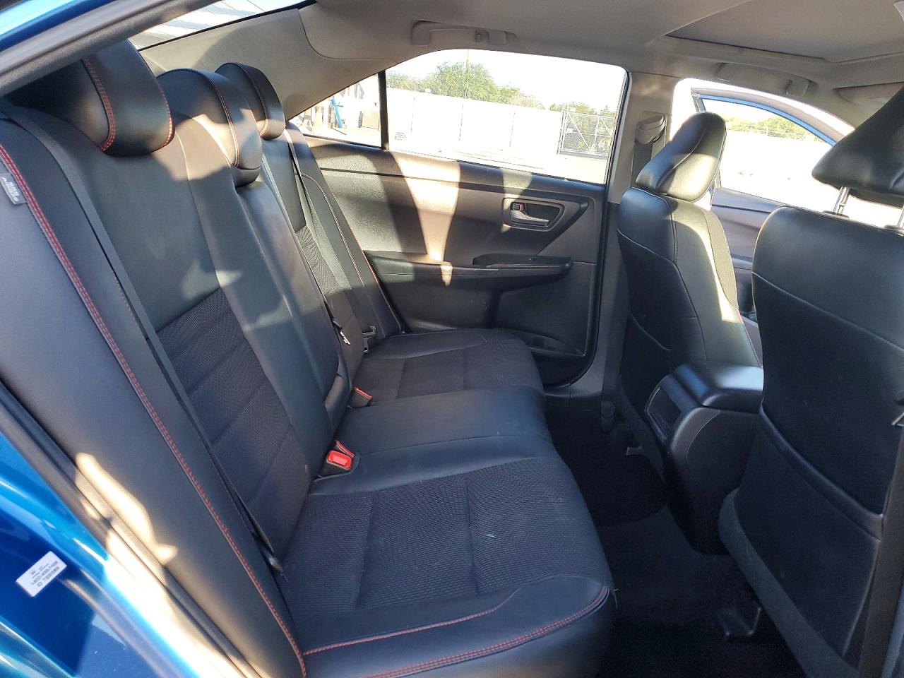 Toyota Camry Se