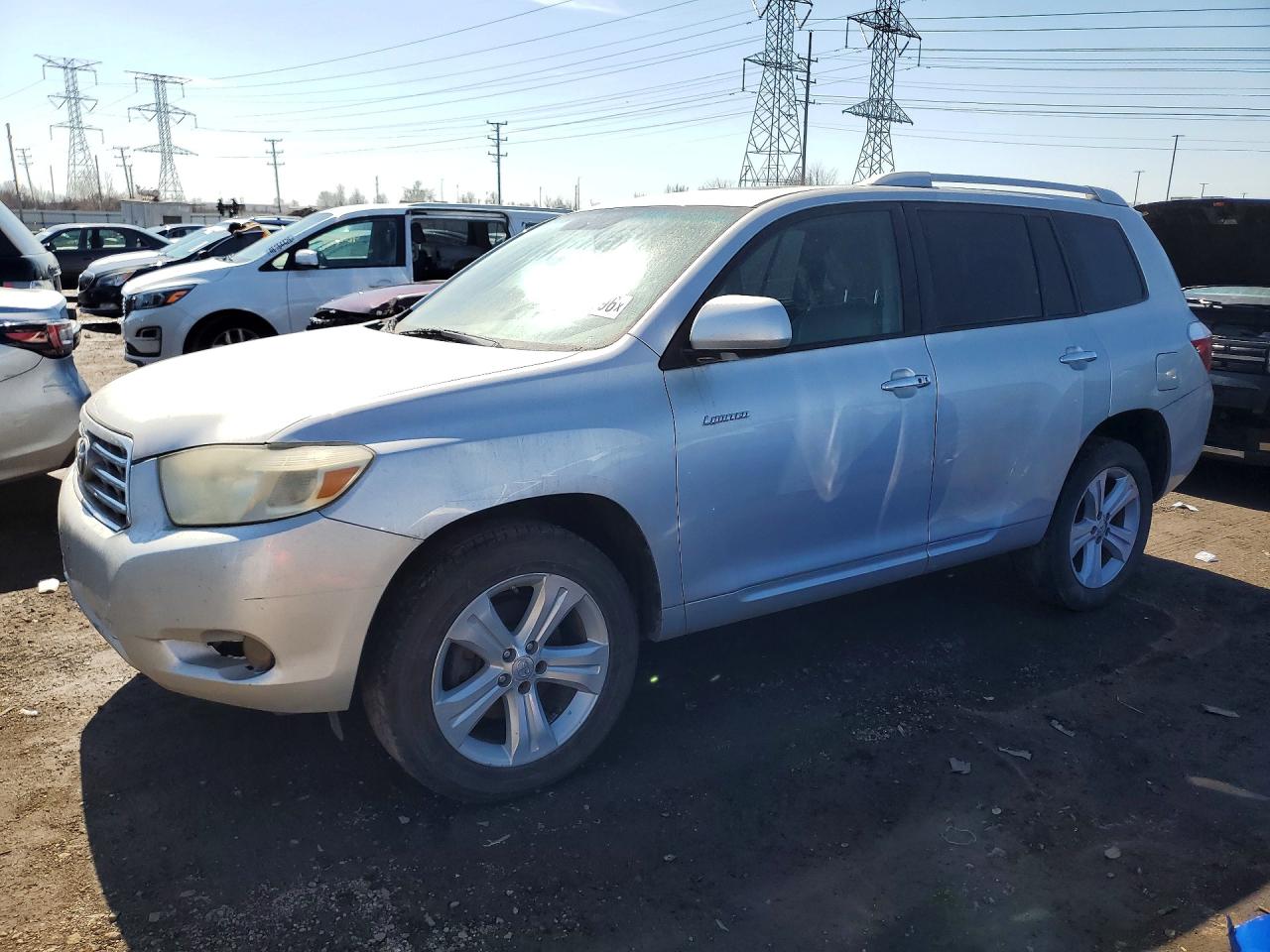 Salvage Toyota Highlander Image