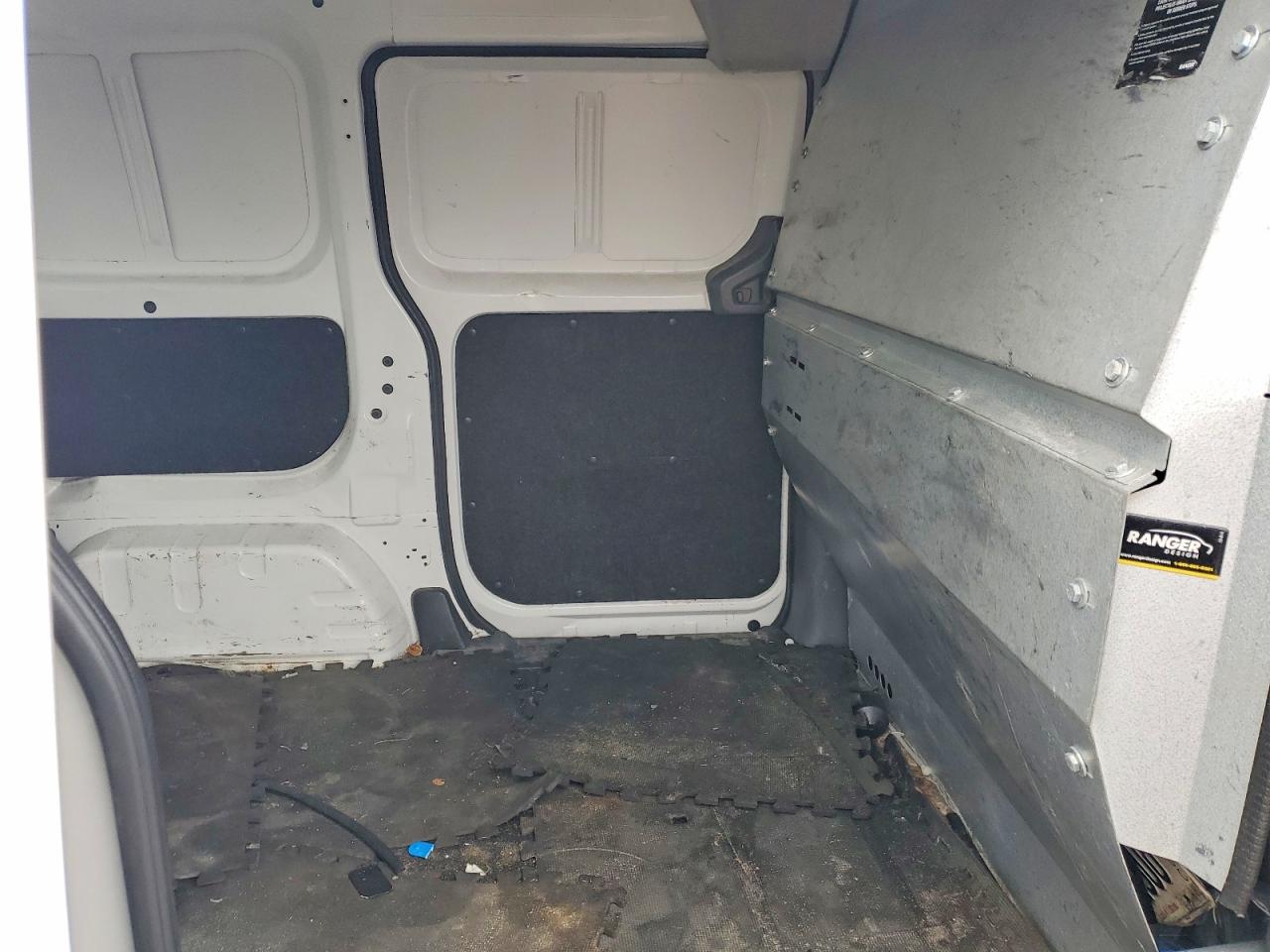 Nissan Nv S