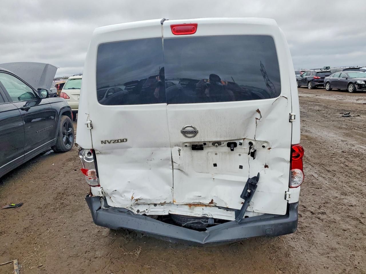 Nissan Nv S
