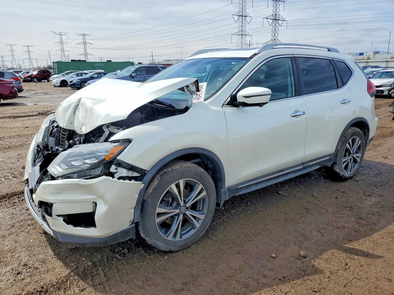 Salvage Nissan Rogue Image