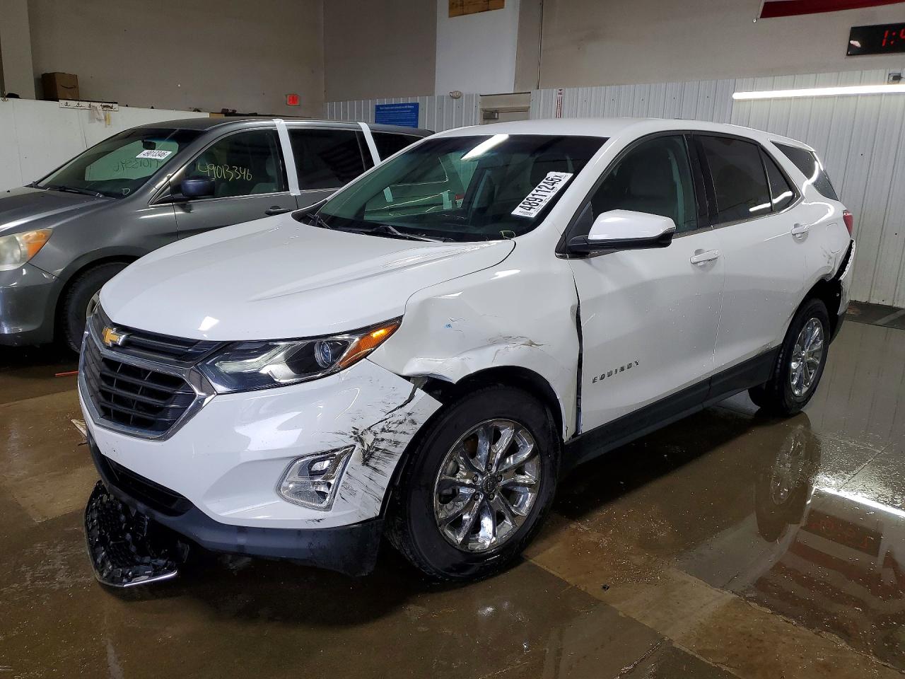 Salvage Chevrolet Equinox Image