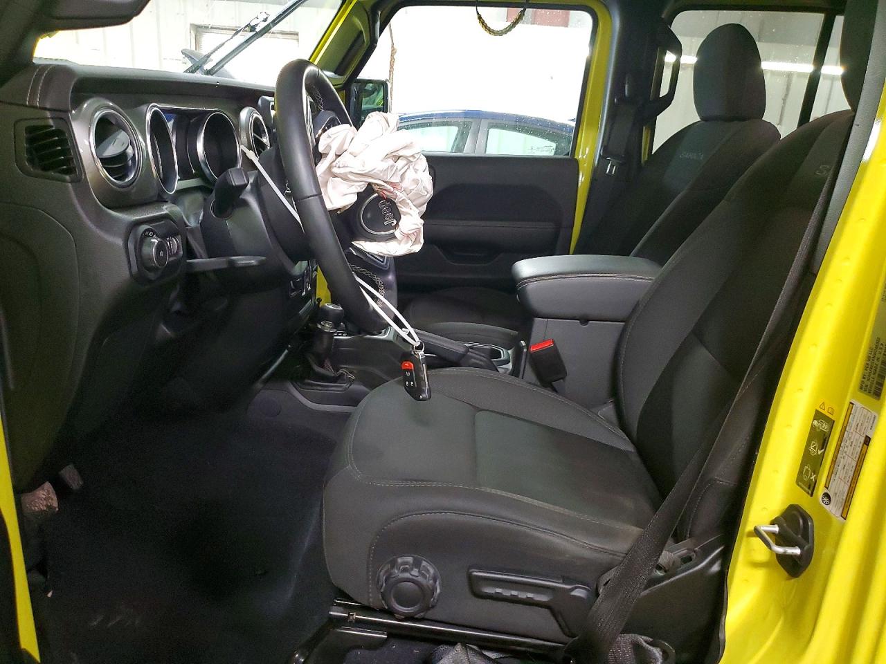 Jeep Wrangler Sahara