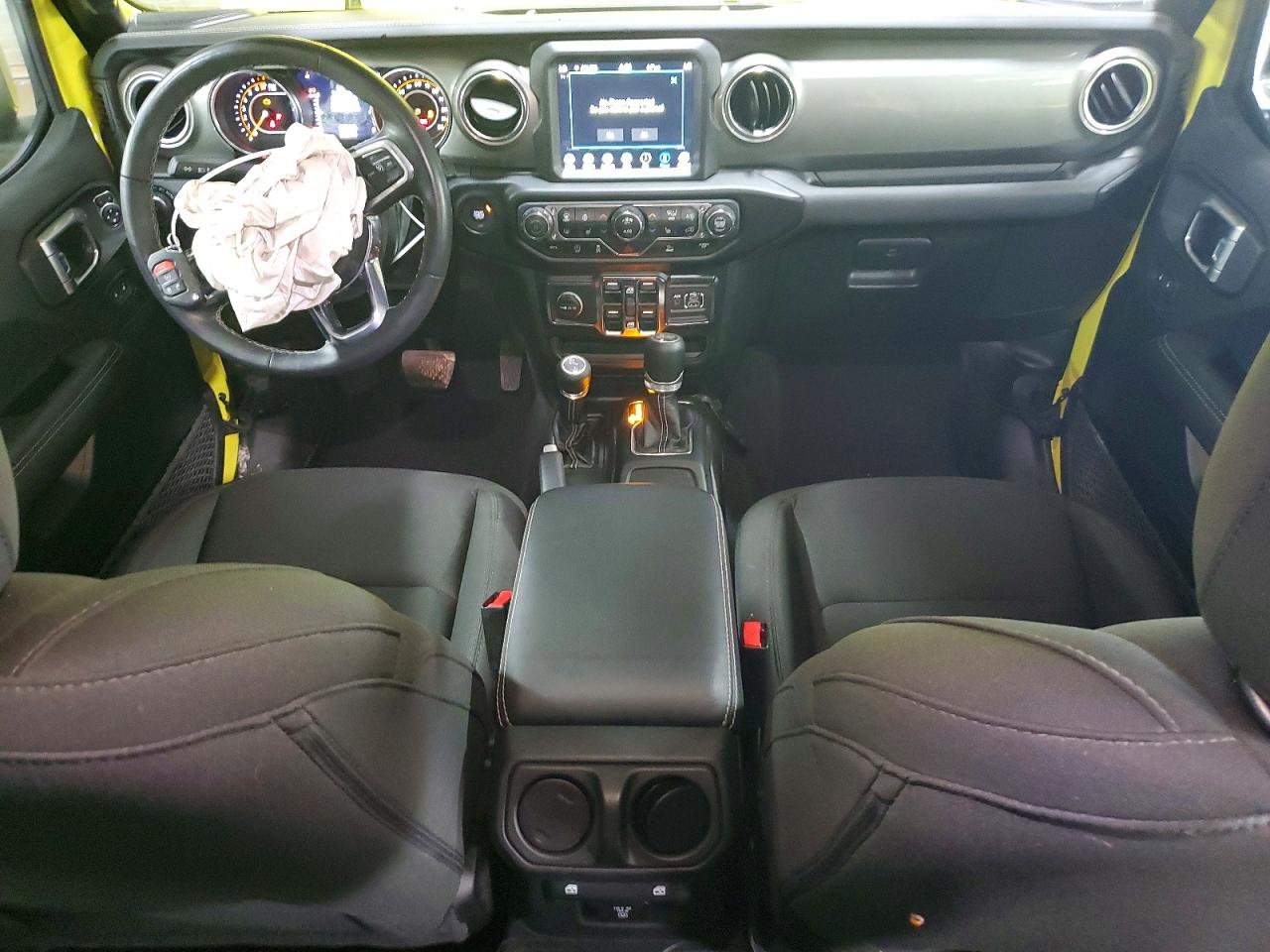 Jeep Wrangler Sahara