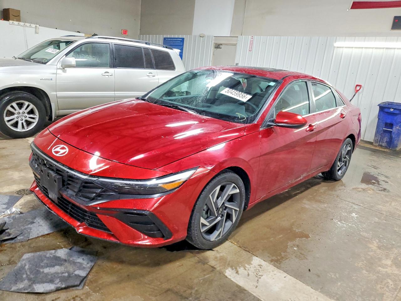 Salvage Hyundai ELANTRA Image