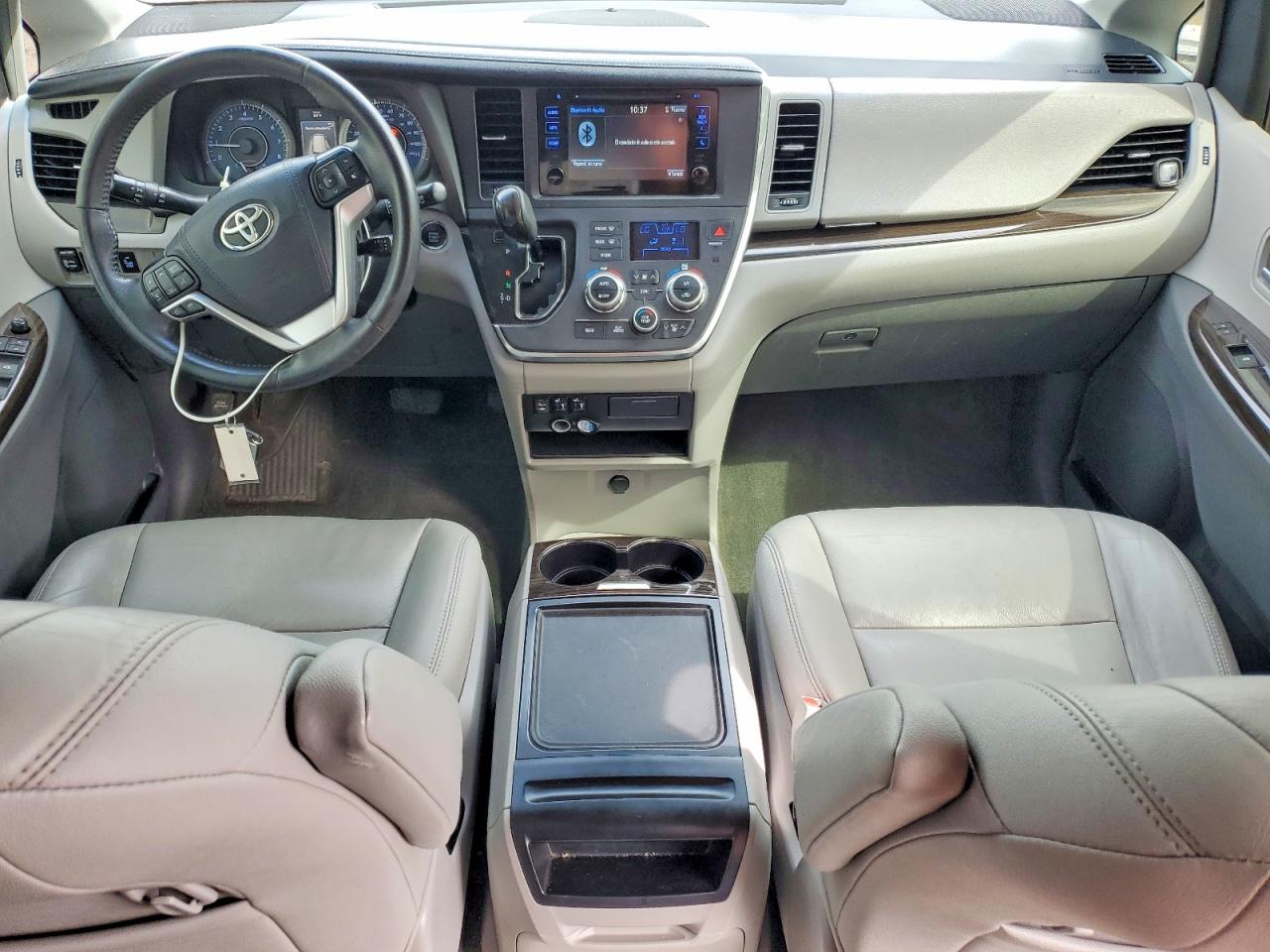 Toyota Sienna Xle 8-passenger