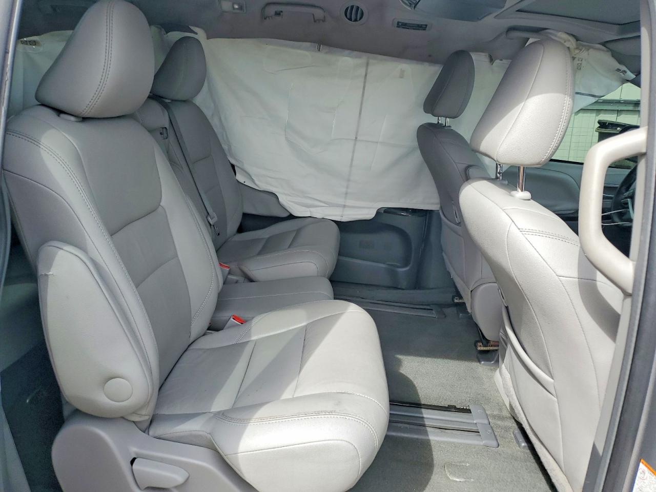 Toyota Sienna Xle 8-passenger