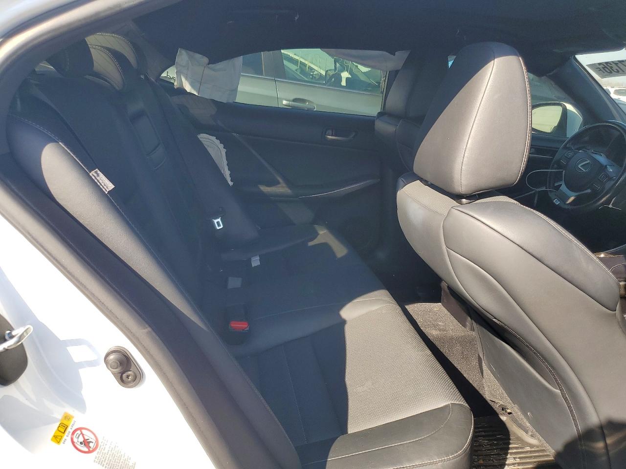 Lexus Is Base