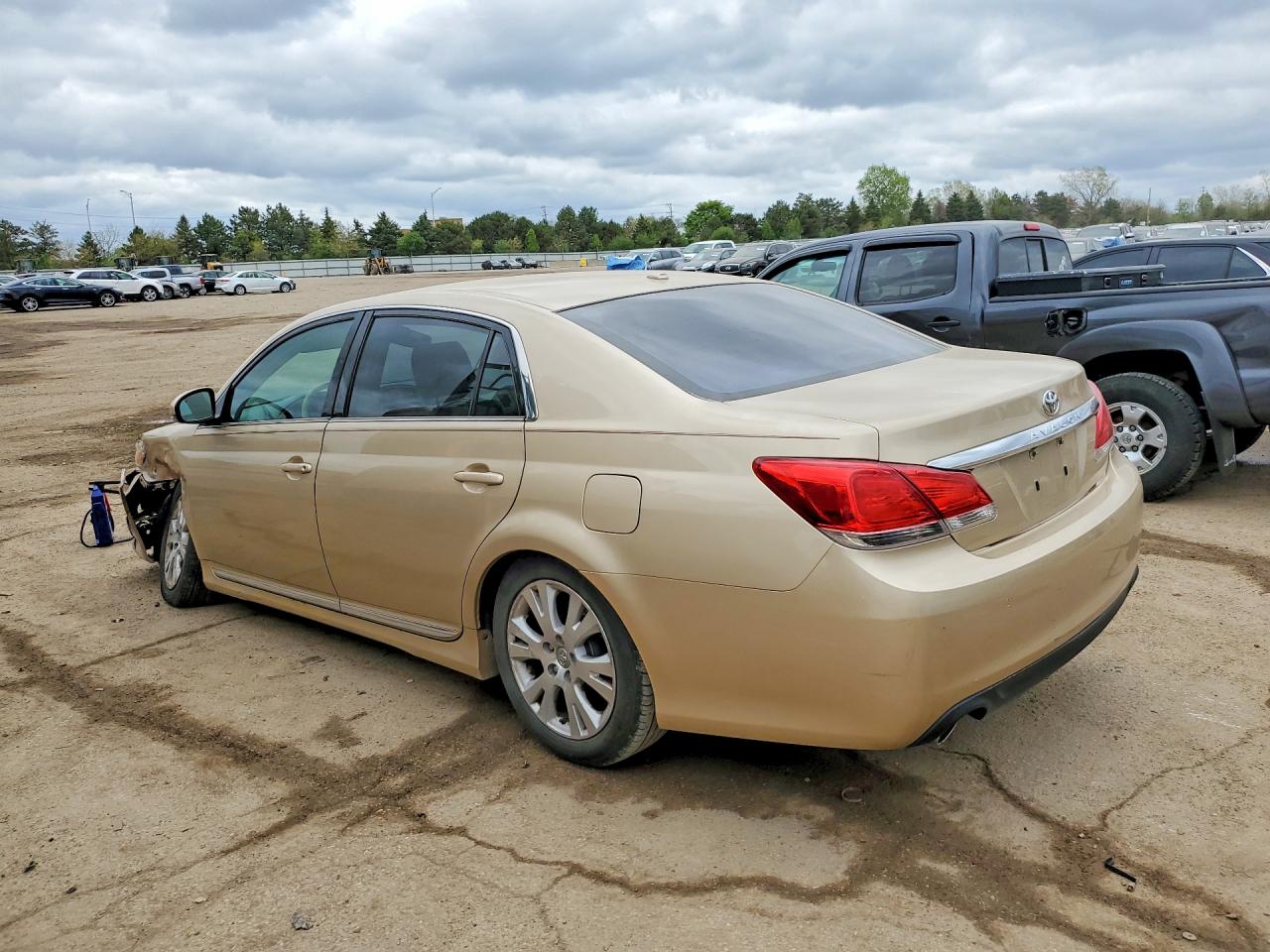 Toyota Avalon Base