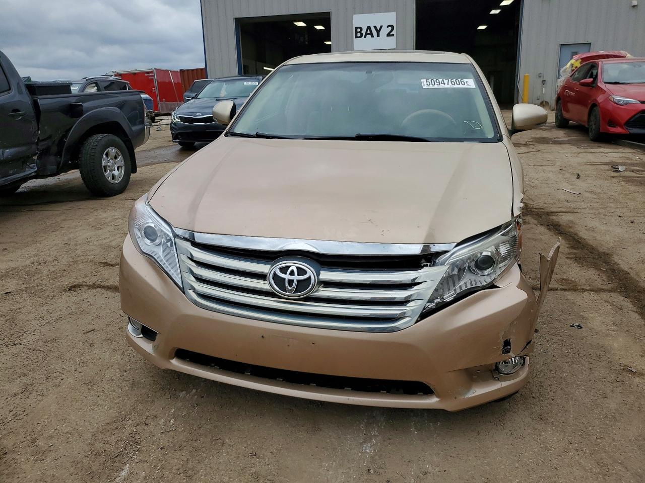 Toyota Avalon Base