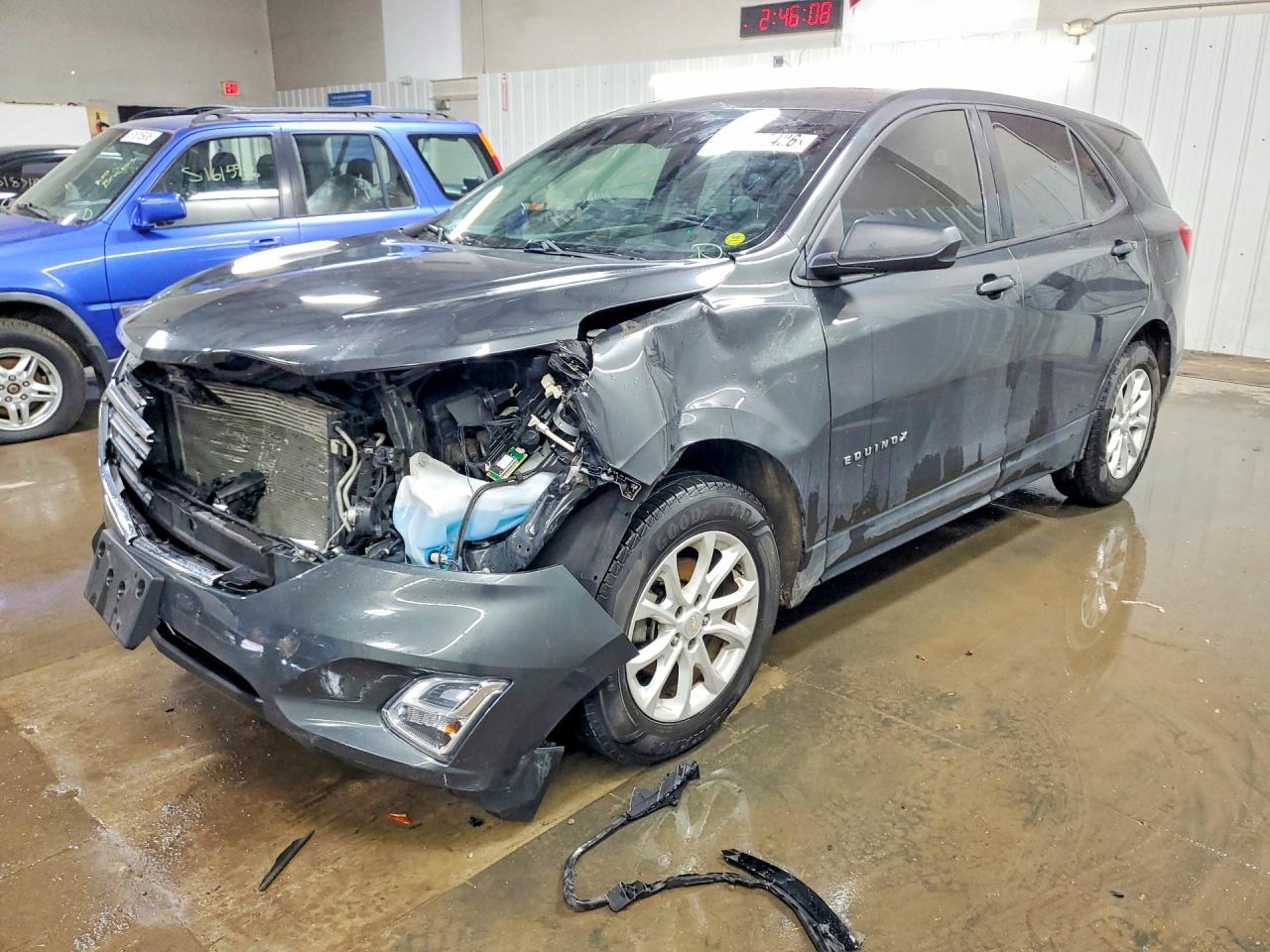Salvage Chevrolet Equinox Image