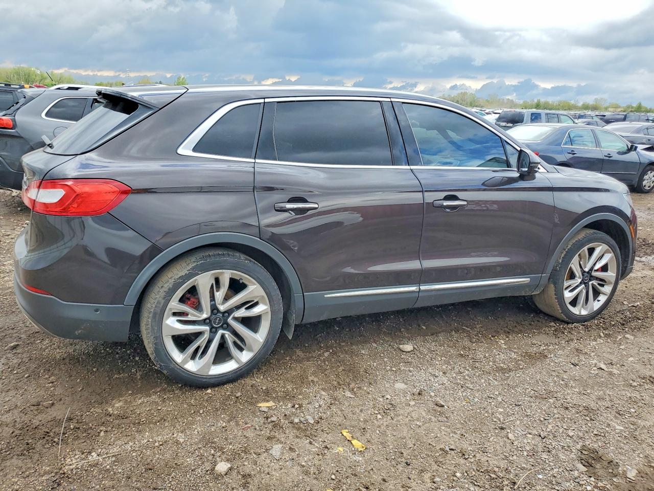 Lincoln MKX Black Label