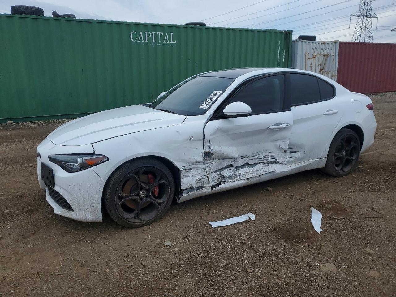 Salvage Alfa Romeo Giulia Image