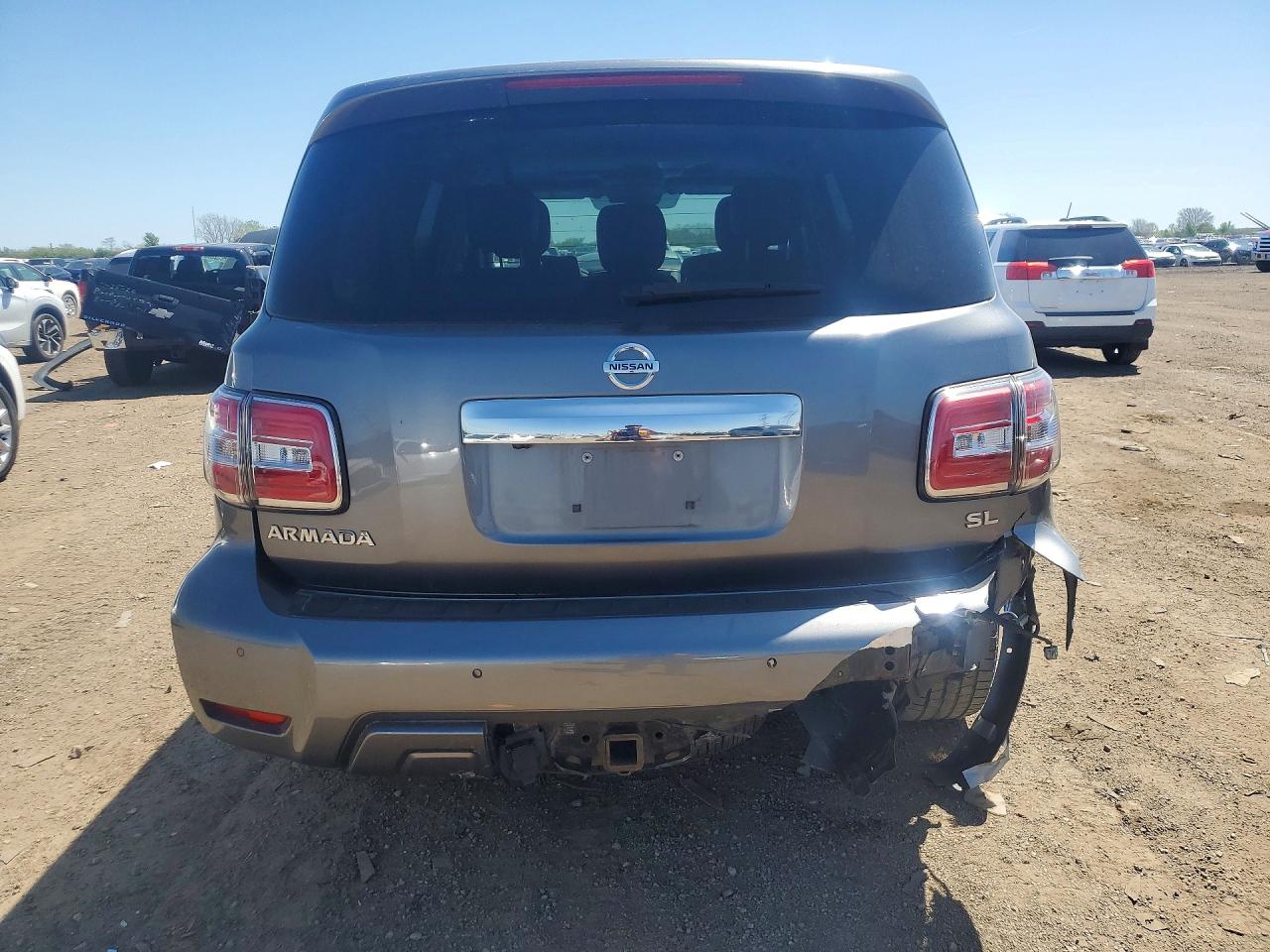 Nissan Armada Sv
