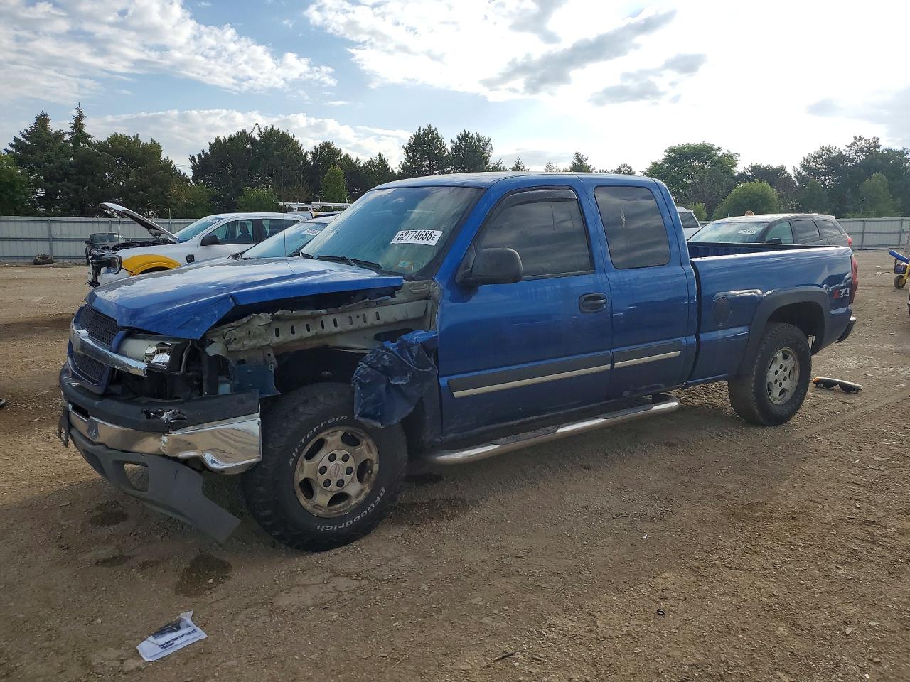 Salvage Chevrolet Silverado Image
