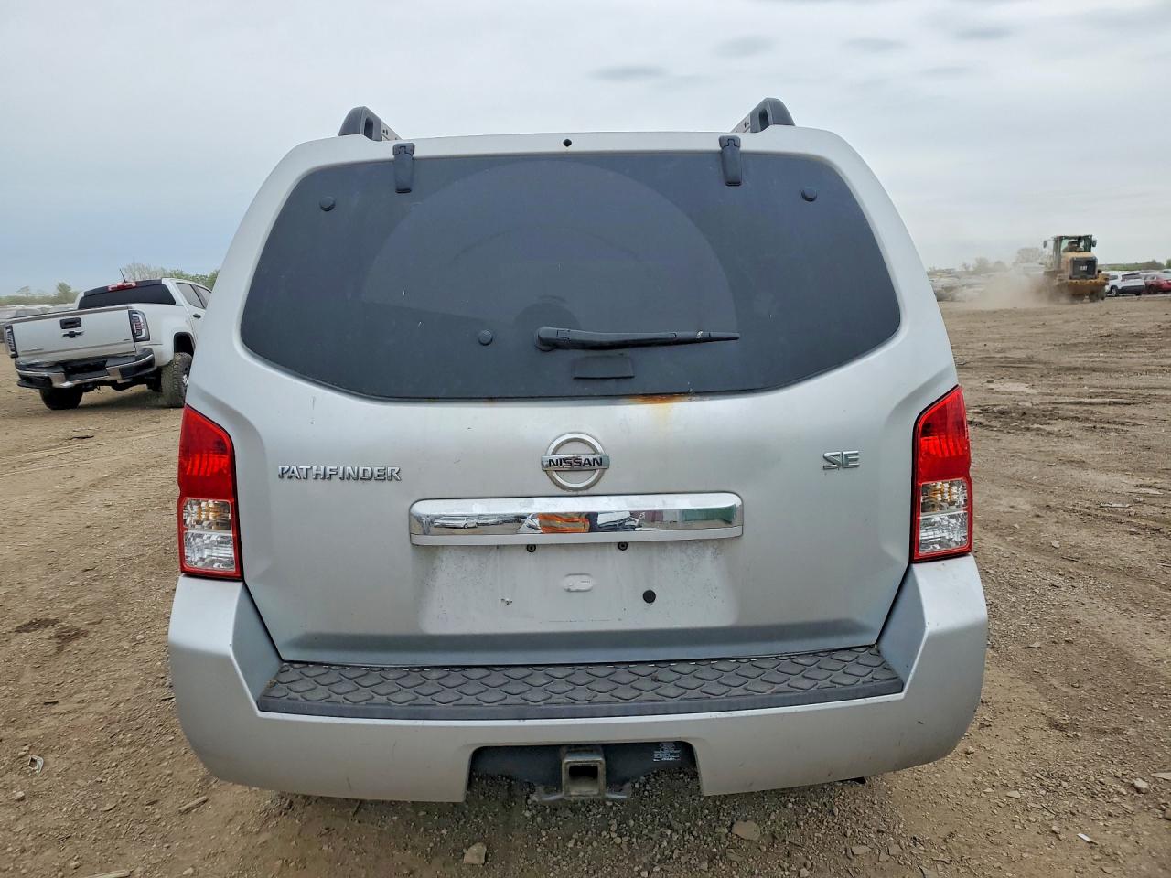 Nissan Pathfinder S