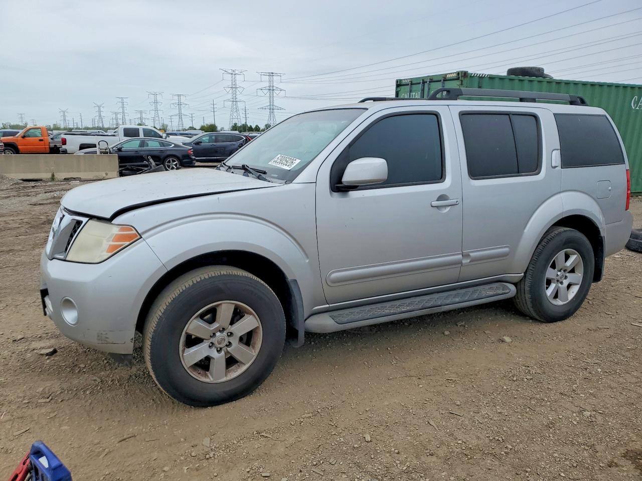Salvage Nissan Pathfinder Image