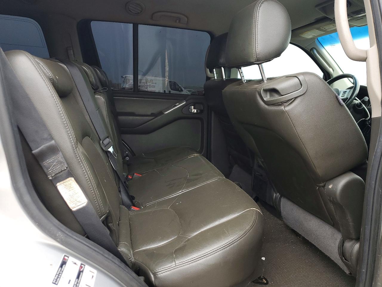 Nissan Pathfinder S