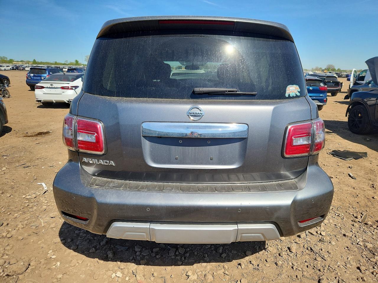 Nissan Armada Sv