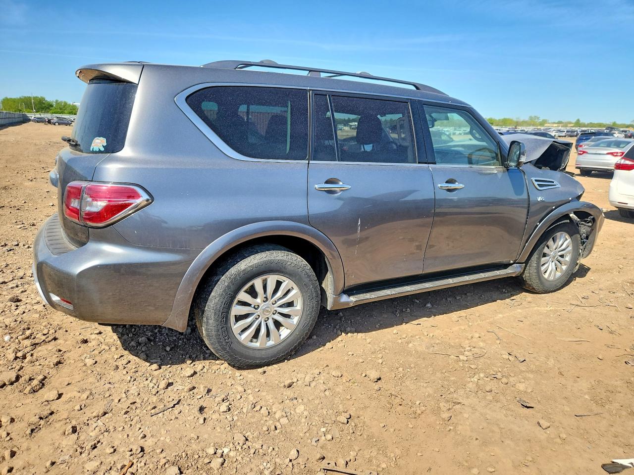 Nissan Armada Sv