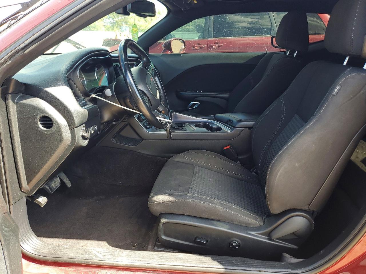 Dodge Challenger Sxt