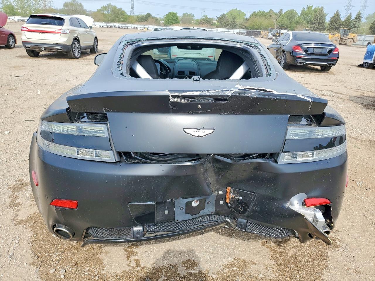 Aston Martin V8 Vantage