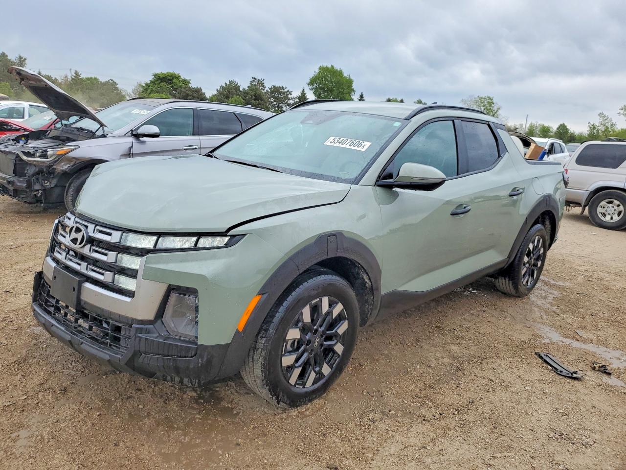 Salvage Hyundai SANTA CRUZ Image