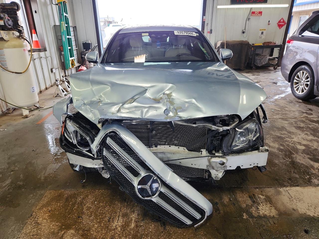 Mercedes-Benz E-Class 300 4matic