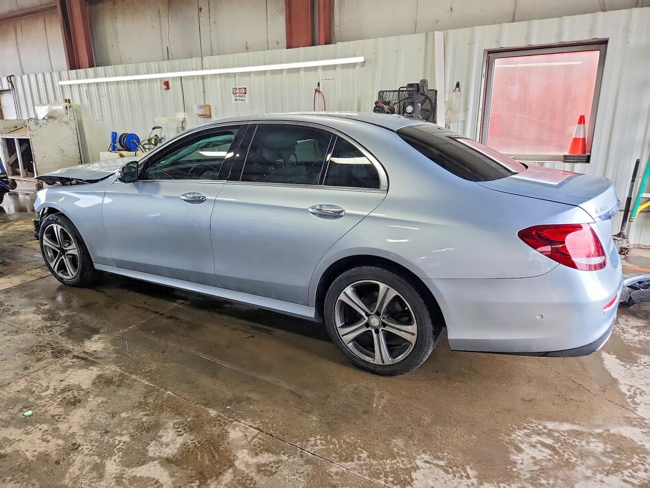 Mercedes-Benz E-Class 300 4matic