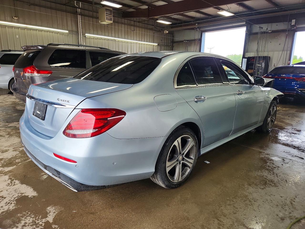 Mercedes-Benz E-Class 300 4matic