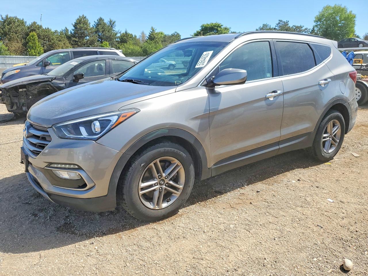 Salvage Hyundai SANTA FE Image