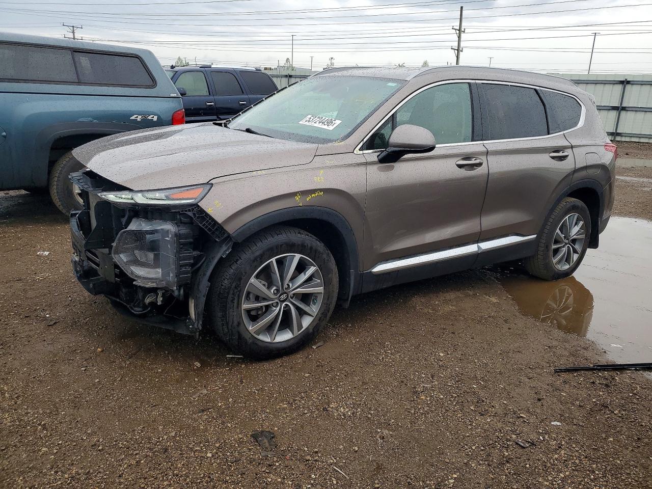 Salvage Hyundai SANTA FE Image