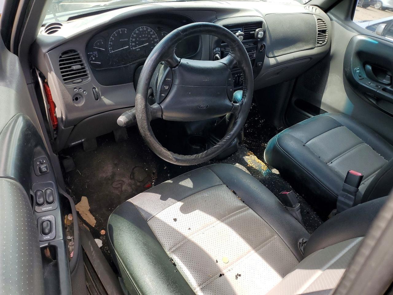 Ford Ranger Super Cab