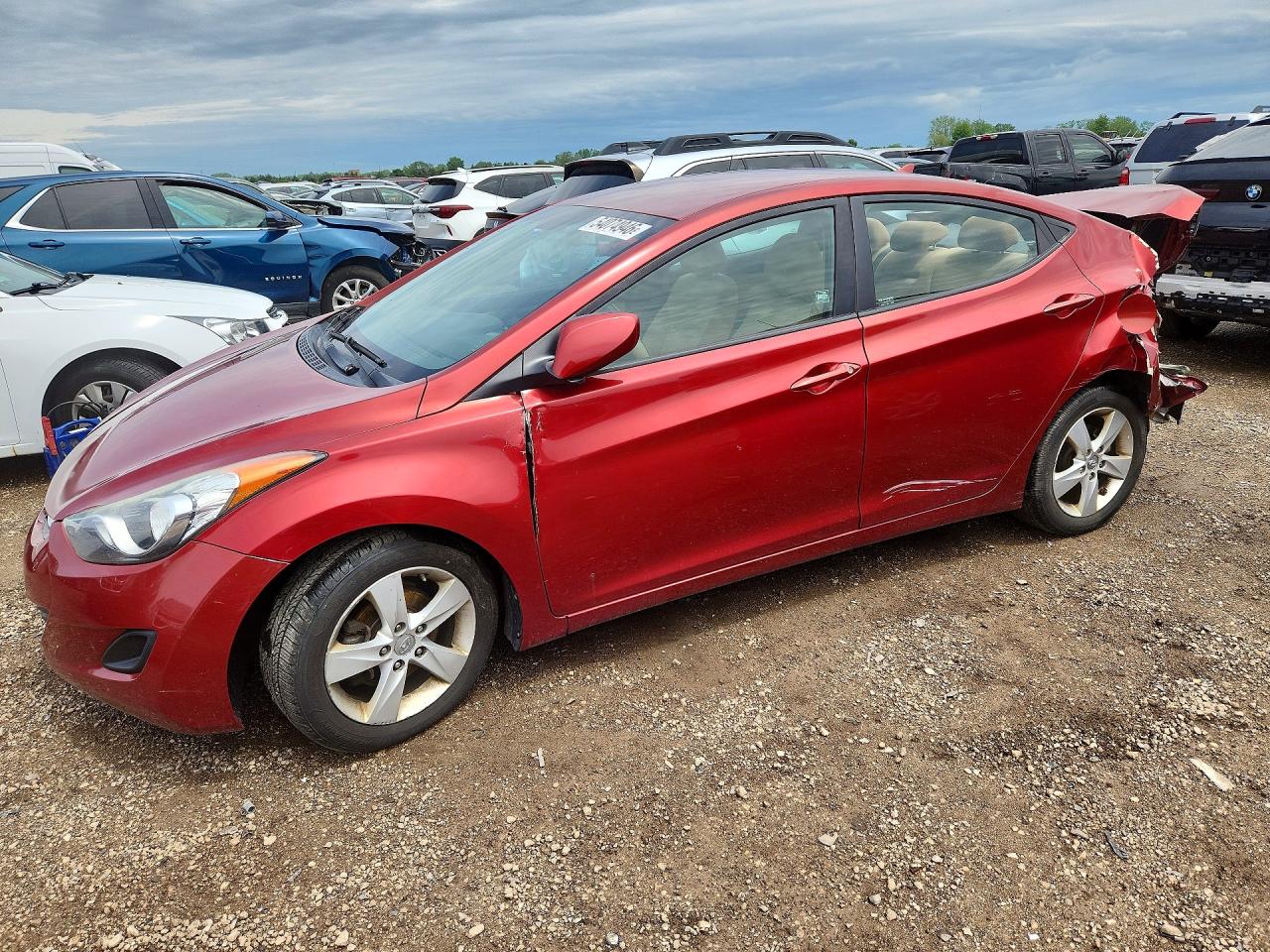 Salvage Hyundai ELANTRA Image