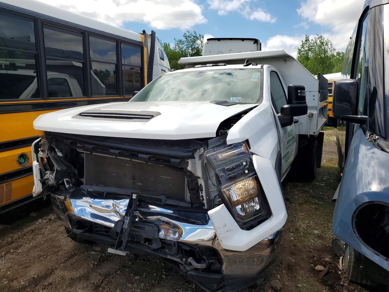 Salvage Chevrolet Silverado Image