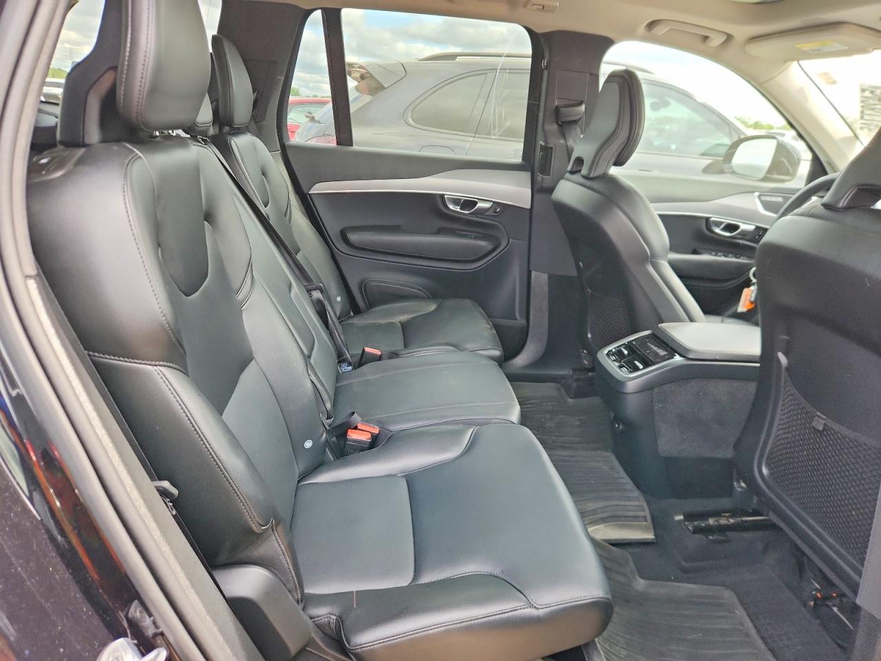 Volvo XC90 Core