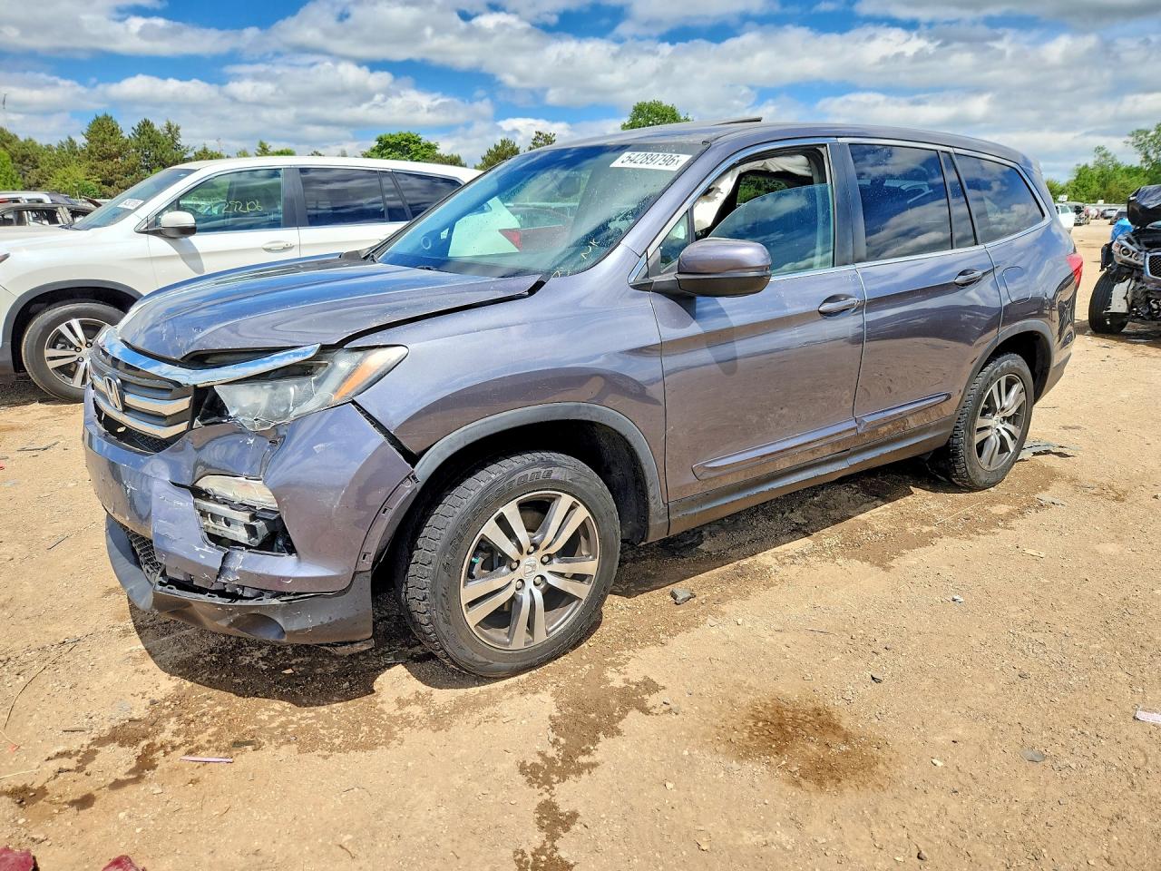 Salvage Honda Pilot Image