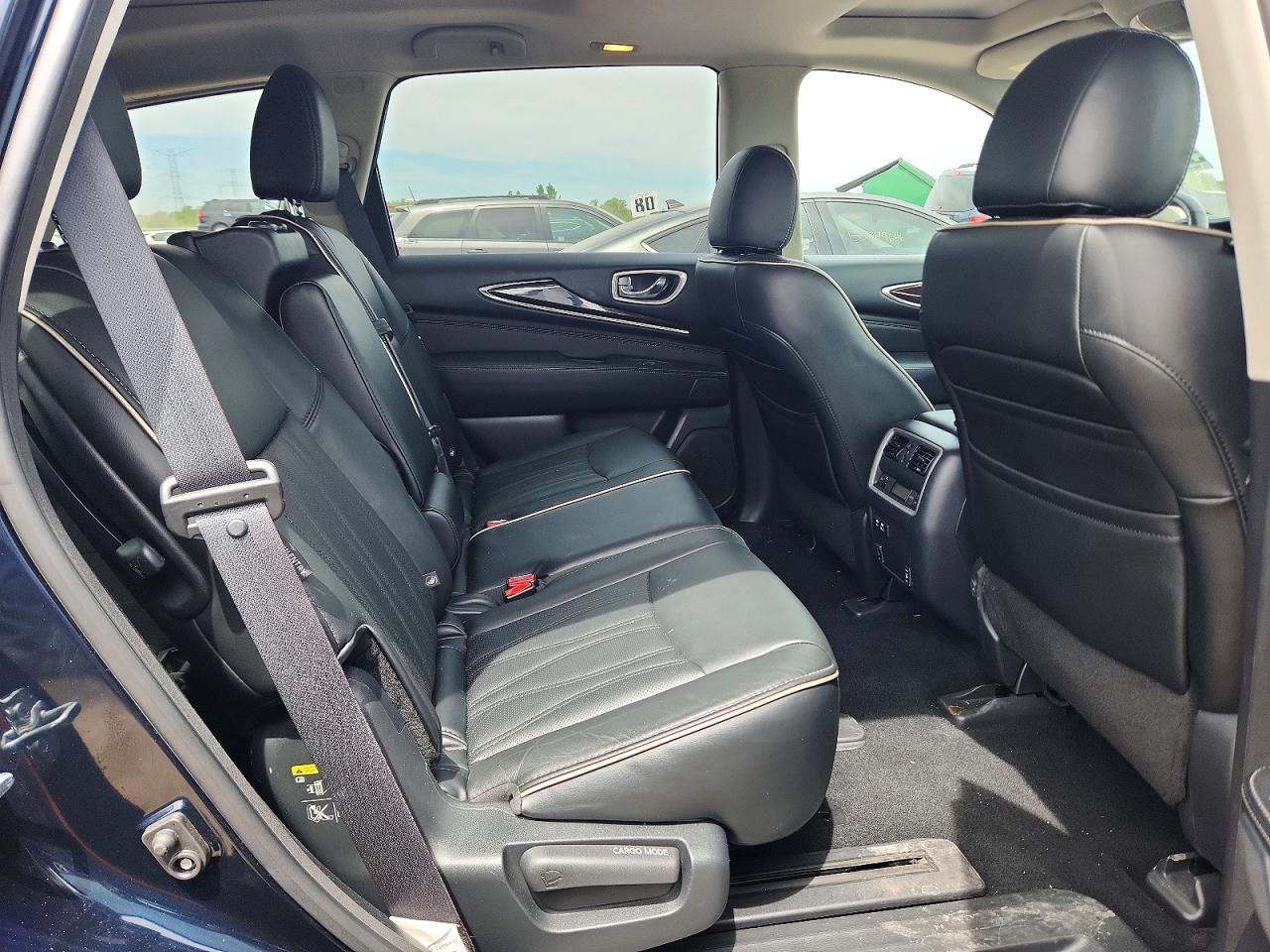 INFINITI Qx Luxe