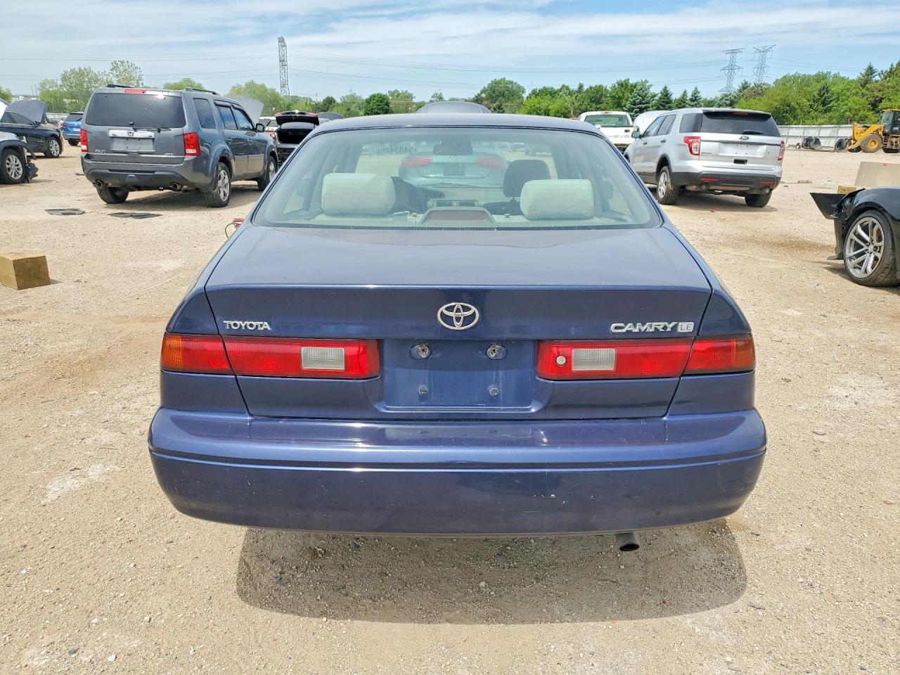 Toyota Camry Le