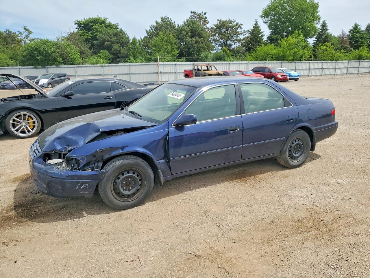 Salvage Toyota Camry Image